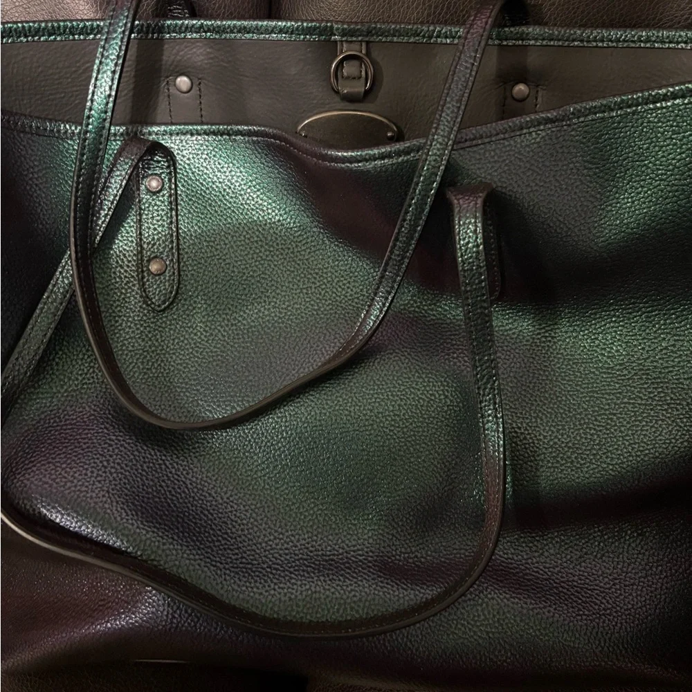 Coach oil slick Tote Bag with matching wallet! - Picture 4 of 5